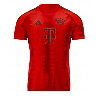 Camisa de Futebol Bayern Munich Alphonso Davies #19 Equipamento Principal 2024-25 Manga Curta